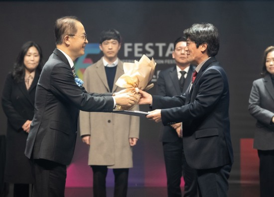 강동진 영남대 공학교육혁신센터장(기계공학부 교수)이 산업통상자원부장관 표창을 받았다.[영남대 제공]