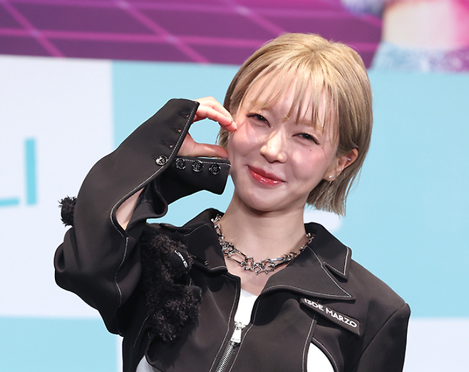 그룹 AOA 출신 초아가 28일 오전 서울 광화문 씨네큐브에서 진행된 E채널·채널S 공동 제작 예능 ‘놀던 언니’의 제작발표회에 참석해 포즈를 취하고 있다. 사진=한윤종 기자