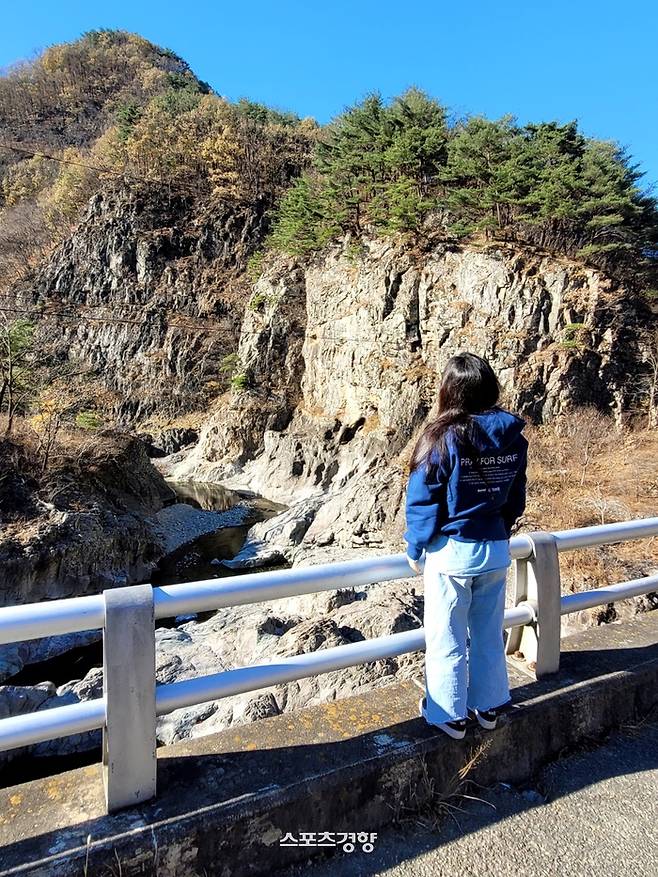 환상의 드라이브코스를 제공하는 옥계의 옥녀교 사진|강석봉 기자