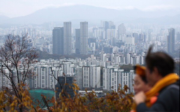 서울 남산에서 바라본 서울 시내 아파트 전경. (사진=연합뉴스)