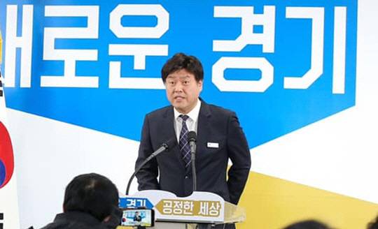 경기도 대변인 시절의 김용 전 민주연구원 부원장.<김용 전 경기도 대변인 페이스북 사진 갈무리>