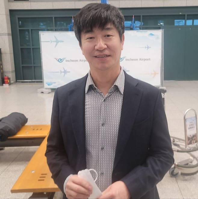 인천공항에서 마무리캠프를 마치고 귀국한 김종국 감독 (사진 = 전상일)