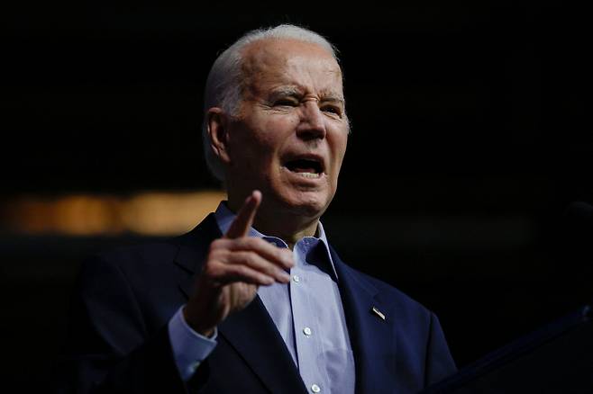 조 바이든 미국 대통령이 29일(현지 시각) 콜로라도주 푸에블로에 있는 한국 풍력 업체 CS윈드 공장을 방문해 연설하고 있다. ⓒ로이터=연합뉴스