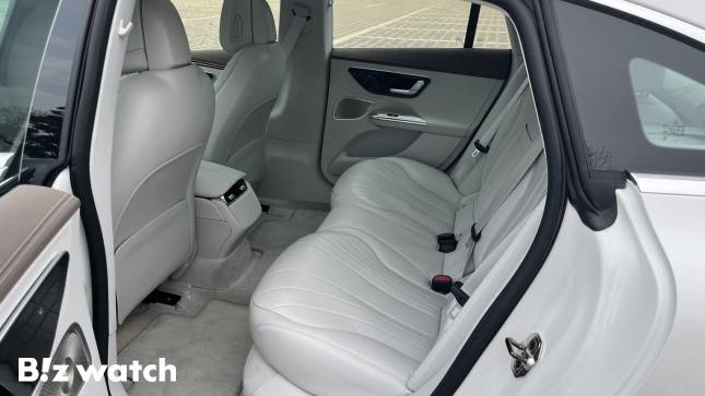 EQE 350 2열./사진=정민주기자