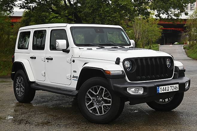 지프 랭글러 4Xe 오버랜드 파워탑. 김학수 기자