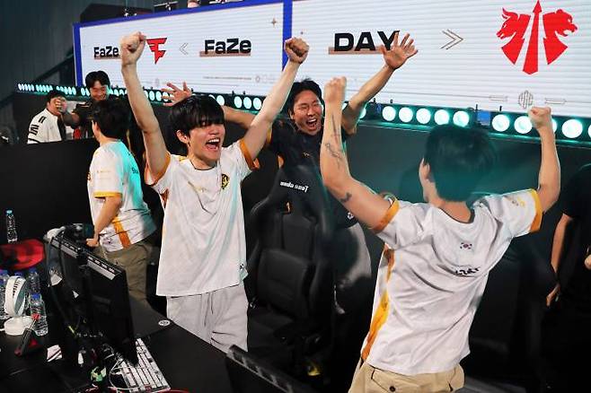 배틀그라운드 이스포츠 최상위 국제 대회 ‘PGC 2023’에서 한국 다나와 이스포츠가 정상에 올랐다. 크래프톤