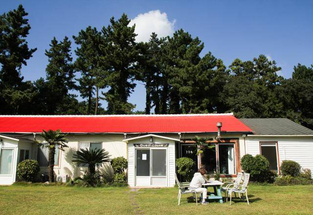 구좌읍 세화리 마을 숙소 '오름게스트하우스'. 제주관광공사 제공