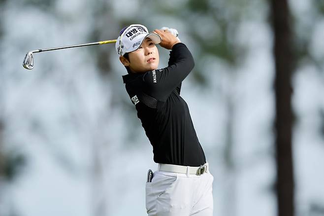 이소미가 6일 미국 앨라배마주 모빌의 로버트 트렌트 존스 골프 트레일 크로싱스 코스에서 열린 LPGA 투어 Q시리즈 5라운드 2번홀에서 아이언샷을 하고 있다.  ｜게티이미지