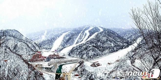(평양 노동신문=뉴스1) = 북한의 마식령스키장 전경. [국내에서만 사용가능. 재배포 금지. DB 금지. For Use Only in the Republic of Korea. Redistribution Prohibited] rodongphoto@news1.kr