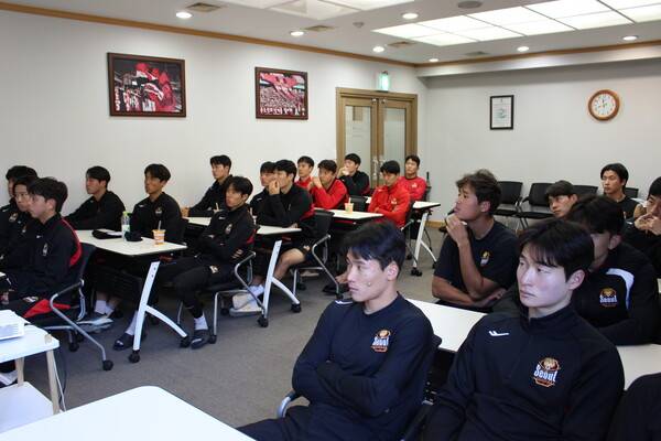 한국프로축구선수협회가 진행한 스포츠인권발전세미나. 사진┃한국프로축구선수협회