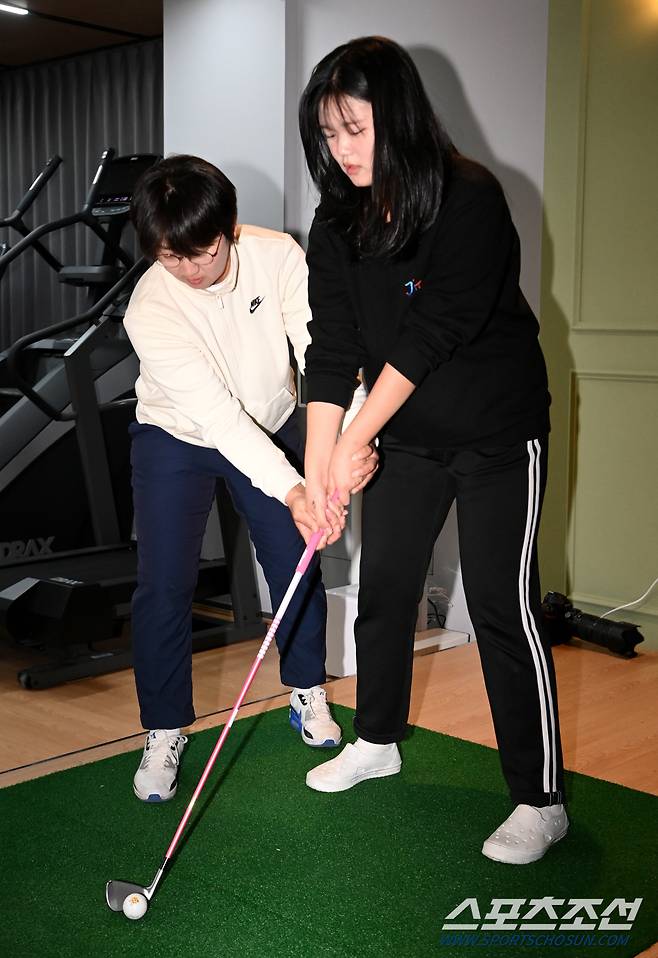 29일 서울 송파구 문정고등학교 이은경 교사와 학생들이 디지털 기반 스마트 건강관리 교실에서 수업을 하고 있다. 허상욱 기자wook@sportschosun.com/2023.11.29/