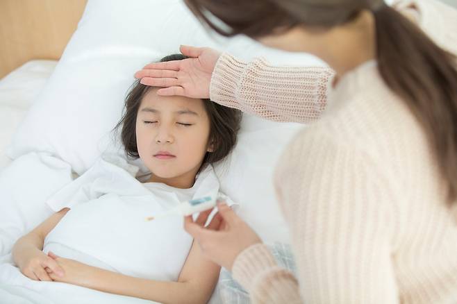 독감약(항바이러스제)를 복용한 후에도 열, 몸살 등의 증상이 나타난다면 해열진통제를 추가로 복용해도 된다.  /게티이미지뱅크