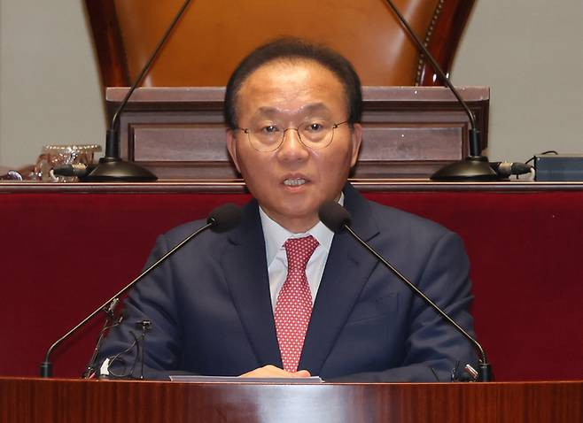 국민의힘 윤재옥 원내대표가 8일 국회에서 열린 의원총회에서 발언하고 있다. [사진 = 연합뉴스]