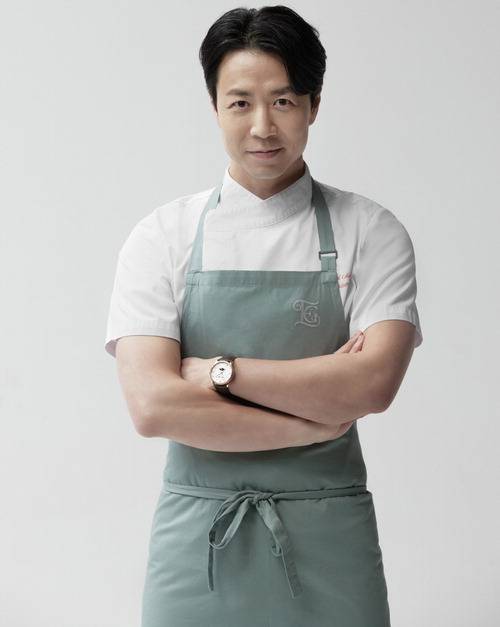 조선 팰리스 서울 강남 호텔 한식당 이타닉가든의 손종원 헤드셰프.  신세계조선호텔