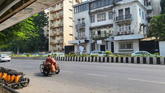 인도의 최고 재벌 무케시 암바니 릴라이언스 그룹 회장의 뭄바이 저택 '안틸리아'의 주변. 연승기자