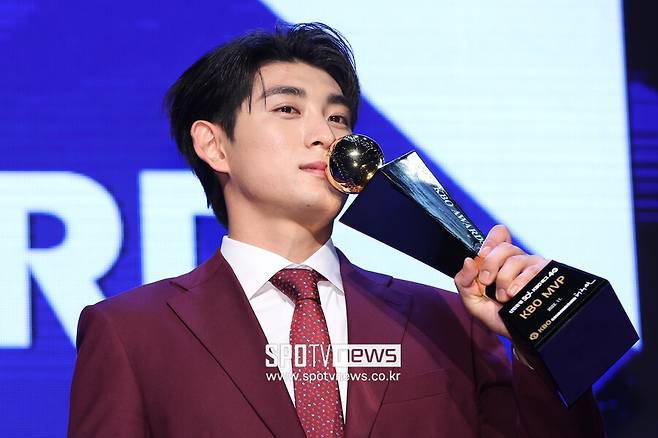 ▲ KBO리그 무대를 평정한 이정후는 꿈에 그리던 메이저리그를 밟기 직전이다 ⓒ곽혜미 기자