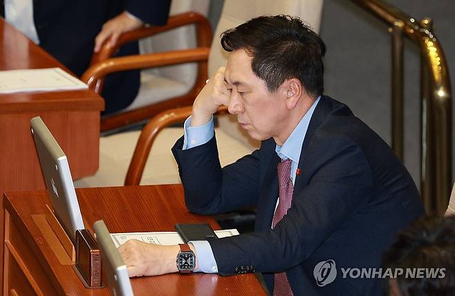 생각에 잠긴 김기현 대표 국민의힘 김기현 대표가 지난 8일 국회 본회의에서 생각에 잠겨있는 모습. [연합뉴스 자료사진]