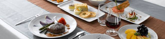 대한항공 기내식 서비스.(사진=대한항공.)