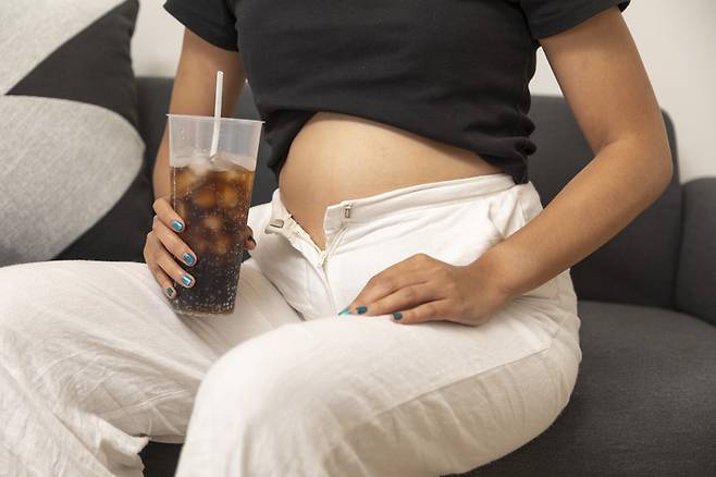 살을 빼고 싶다면 지금 당장 버려야 할 습관들을 소개한다. [사진=게티이미지뱅크]