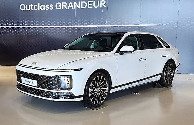 신차 시장 판매 1위인 신형 그랜저 [사진촬영=최기성 매경닷컴 기자]