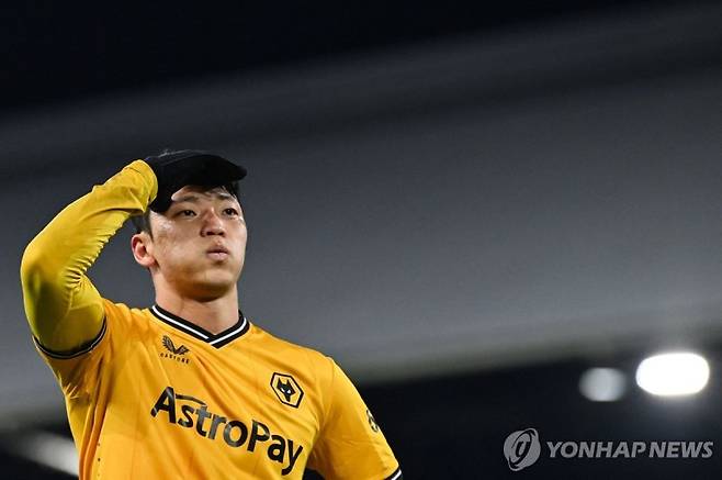 잉글랜드 프로축구 프리미어리그(EPL) 울버햄프턴에서 활약하는 '황소' 황희찬(27)이 팀 내 최고 연봉에 2028년 6월까지 계약을 연장했다는 소식이 전해졌다. (사진 = 연합뉴스)