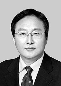 정인교 전략물자관리원 원장