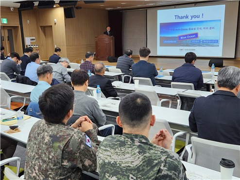 양병희 대드론산업협회장이 15일 '2024 대드론 전력발전방안세미나'에서 발언하고 있다.(한국대드론산업협회 제공)