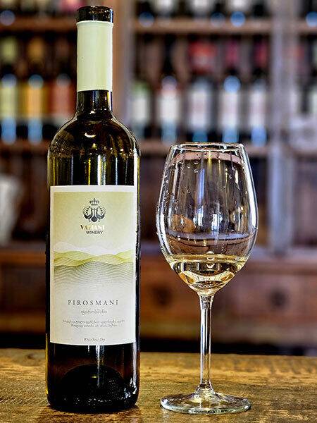 바지아니 피로스마니 화이트.