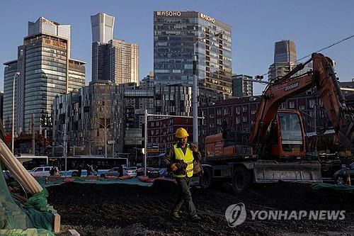 중국 베이징의 건설 노동자 [로이터=연합뉴스 자료사진. 재판매 및 DB 금지]