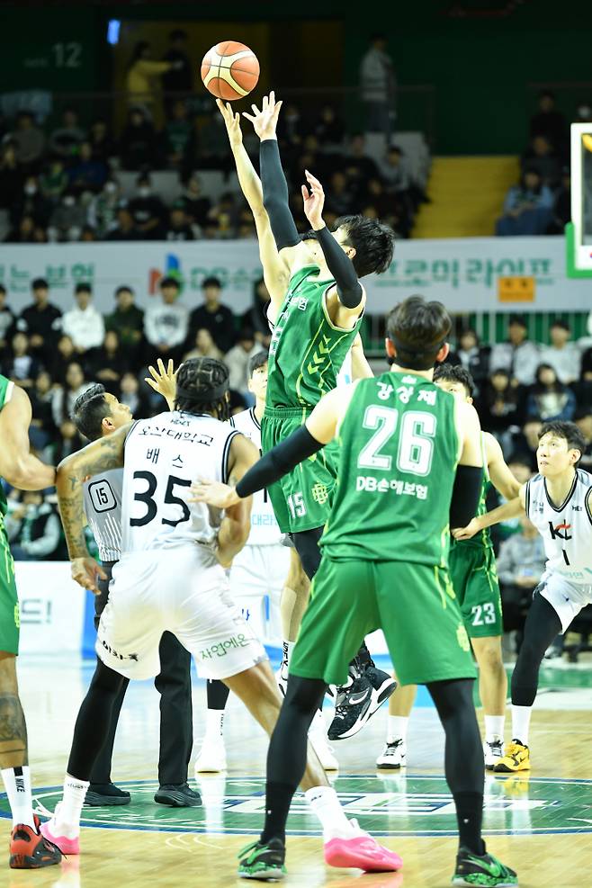 17일 원주종합체육관에서 열린 DB와 KT의 정규리그 경기. 사진=KBL