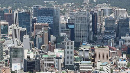 서울 남산에서 바라본 기업 빌딩들. 연합뉴스