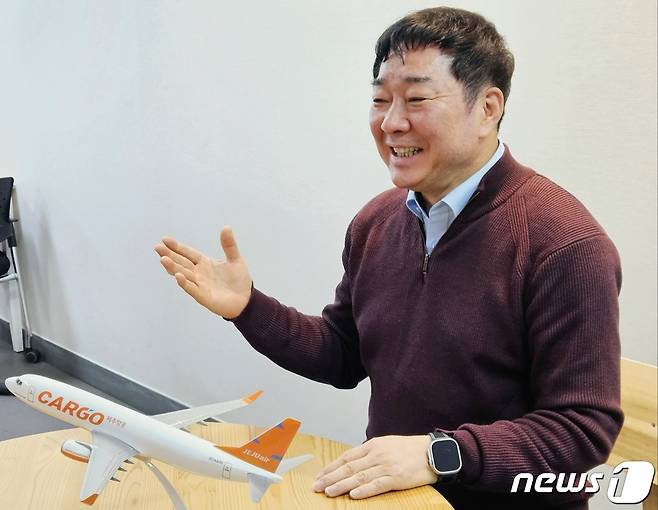 박지헌 제주항공 화물사업실장이 제주항공 본사에서 인터뷰를 진행하고있다. (공동취재단) 2023.12.14/뉴스1 ⓒ News1 금준혁 기자