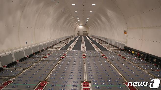 제주항공 화물기의 내부모습 2023.12.14/뉴스1 ⓒ News1 금준혁 기자