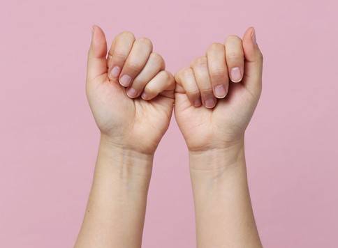 손톱 아래 반달 모양이 작게 보인다고 해서 손톱 성장에 이상이 있는 건 아니다 ./사진=게티이미지뱅크