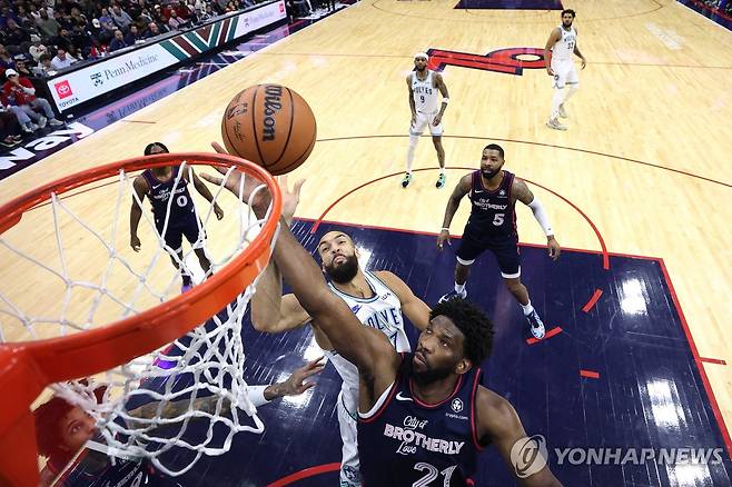 필라델피아 조엘 엠비드(21번) [게티이미지/AFP=연합뉴스]