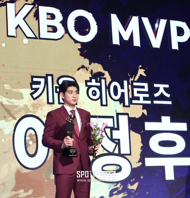 ▲ 2022시즌 MVP 수상 당시 이정후 ⓒ곽혜미 기자