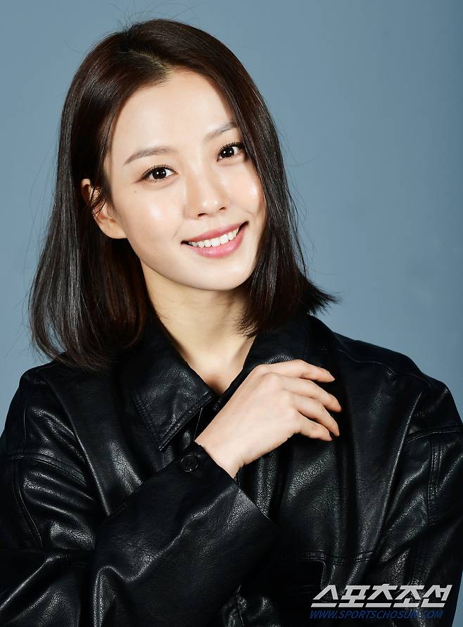 배우 고민시가 본지와 인터뷰에 앞서 포즈를 취했다. 고민시는 제44회 청룡영화상 신인여우상을 수상했다. 목동=송정헌 기자songs@sportschosun.com/2023.12.05/