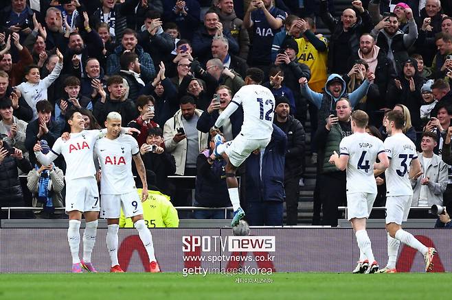 ▲ 손흥민이 에버턴을 상대로 리그 11호골을 터뜨렸다