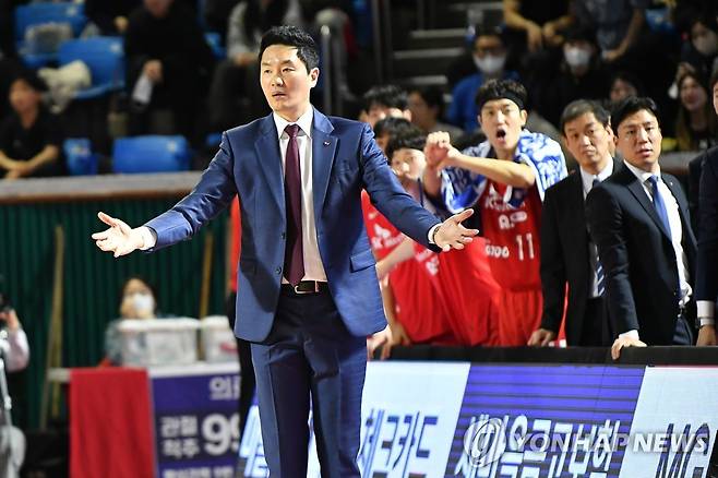 전희철 서울 SK 감독 [KBL 제공. 재판매 및 DB 금지]