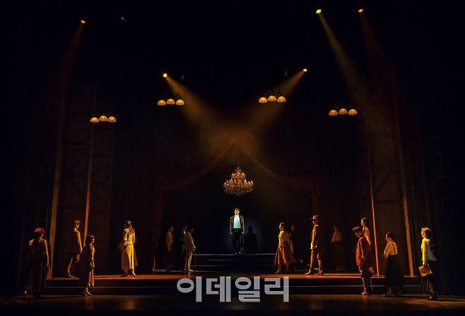 뮤지컬 ‘일 테노레’ 윤이선 역 서경수, 서진연 역 홍지희 등의 공연 장면. (사진=오디컴퍼니)