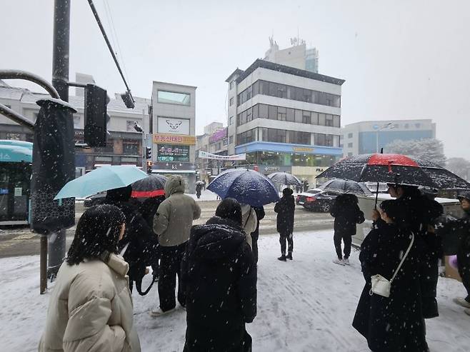 지난 30일 대설특보 발효 당시 춘천시내. 뉴스1