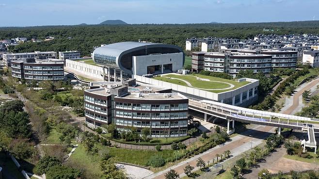 제주 영어교육도시의 국제학교 전경.  제주국제자유도시개발센터