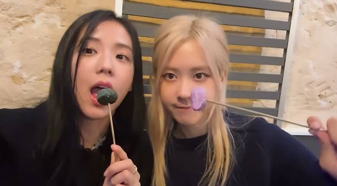 사진=유튜브 채널 'Rosesarerosie'