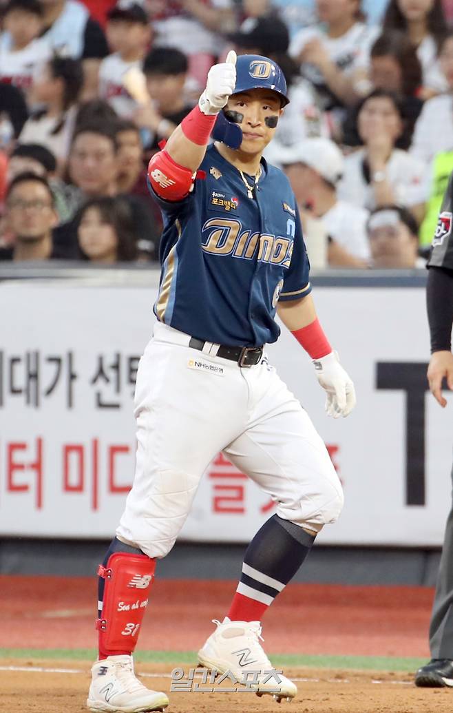 2023 KBO리그 NC 다이노스와 kt 위즈의 경기가 13일 오후 수원 kt위즈파크에서 열렸다. NC 손아섭이 7회 좌익수오른쪽 안타를 날리고 기뻐하고있다. 수원=정시종 기자&nbsp;