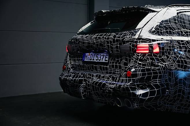 BMW M5 투어링의 뒷 모습. /BMW 제공