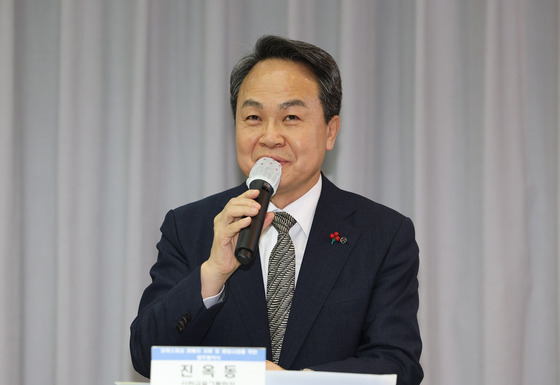 Shinhan Financial Group Chairman Jin Ok-dong [YONHAP]