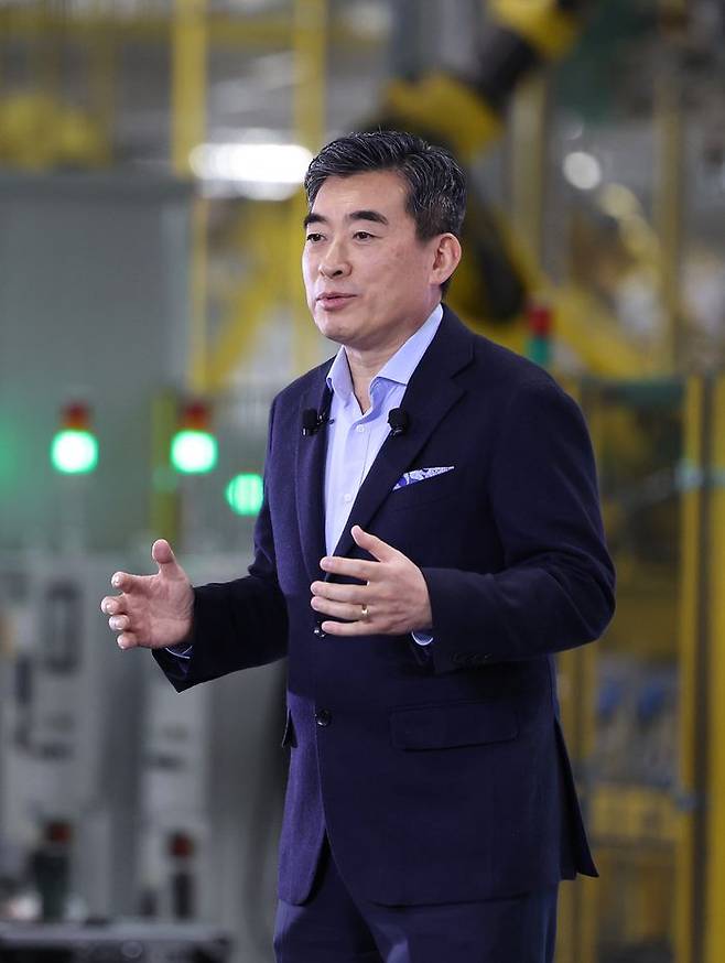 신재원 현대자동차 AAM본부 사장이 3일 오전 경기 광명시 기아 오토랜드 광명에서 열린 현대자동차그룹 2024년 신년회에서 미래사업 브리핑을 하고 있다. ⓒ뉴시스