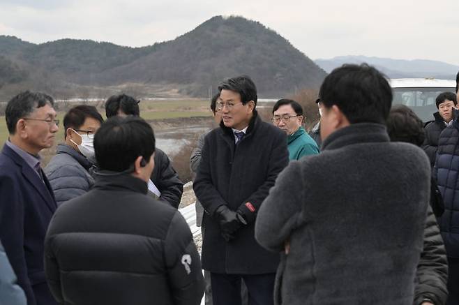 수해 복구 상황 점검하는 김돈곤 청양군수 *재판매 및 DB 금지