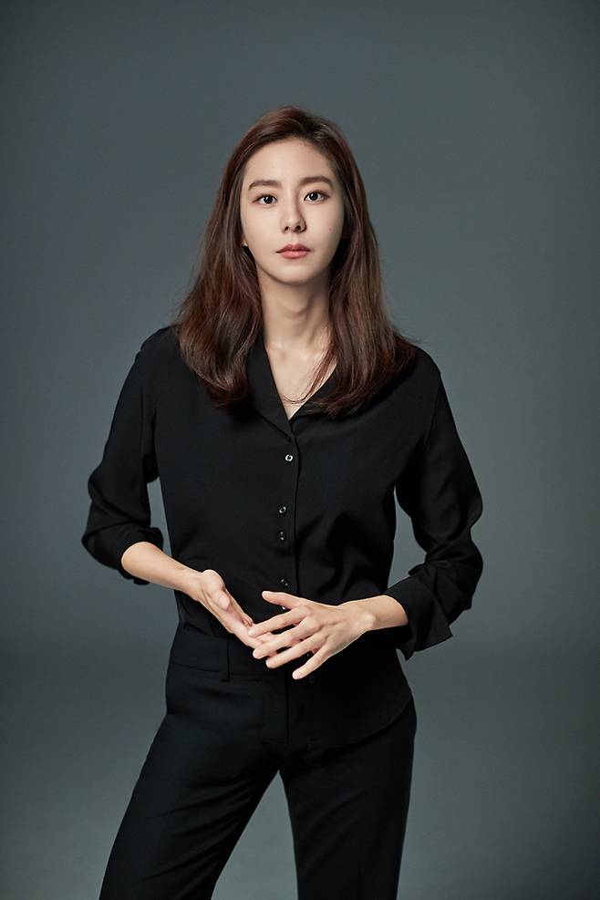 유이. 사진 | 럭키컴퍼니