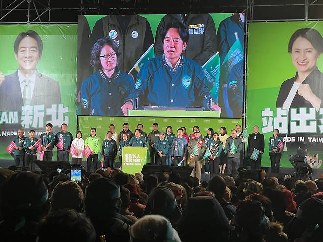 3일 저녁 대만 민진당 유세 현장에서 라이칭더 대만 총통 후보가 연설하고 있다./신베이=이벌찬 특파원